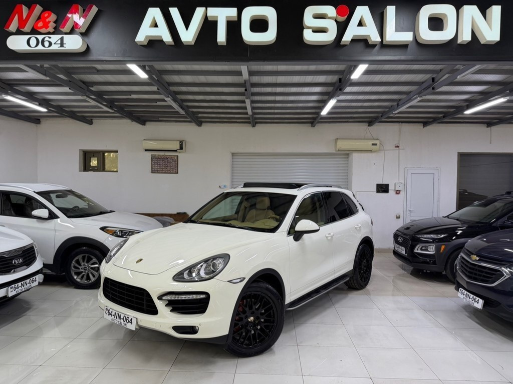 2011 Porsche Cayenne S, 4.8L, 125000km - Image 1