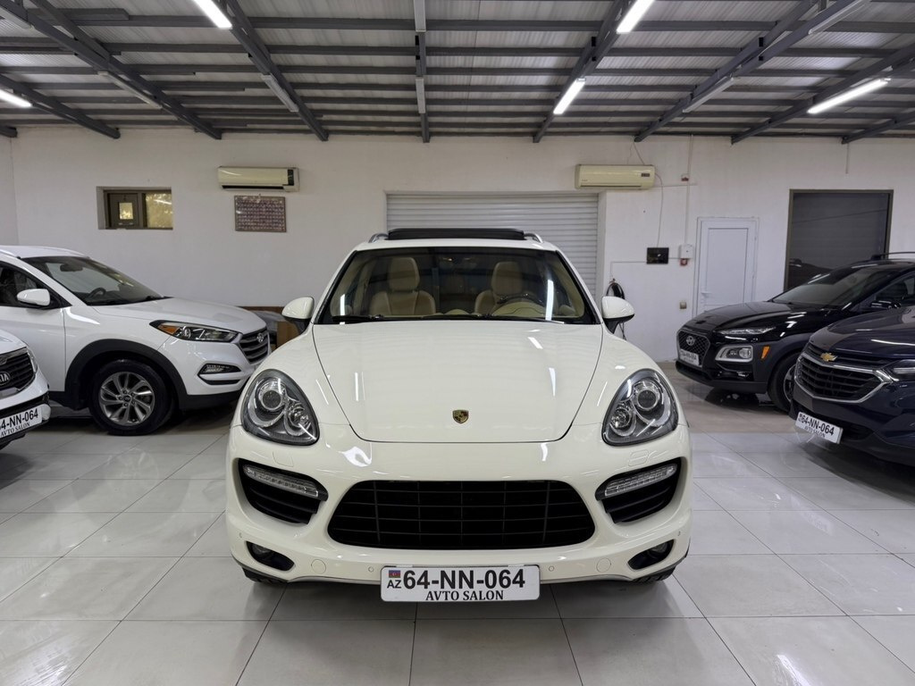 2011 Porsche Cayenne S, 4.8L, 125000km - Image 2