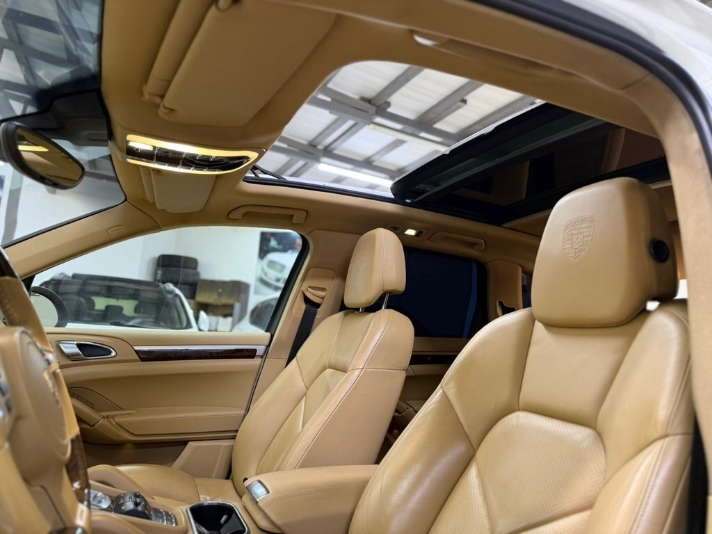 2011 Porsche Cayenne S, 4.8L, 125000km - Image 12