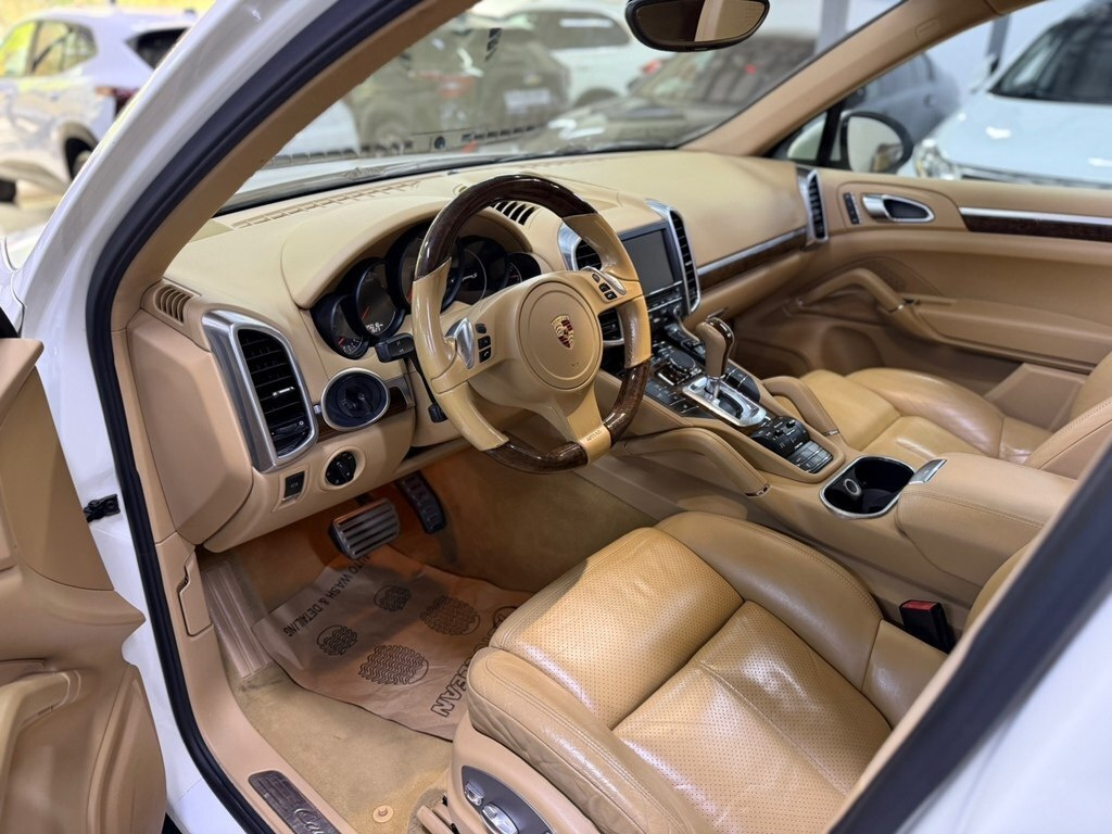 2011 Porsche Cayenne S, 4.8L, 125000km - Image 8