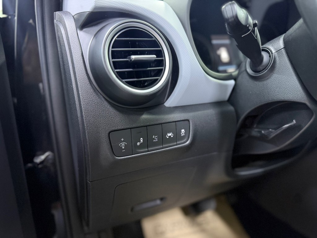2020 Hyundai Kona, 1.6L, 104000km - Image 12