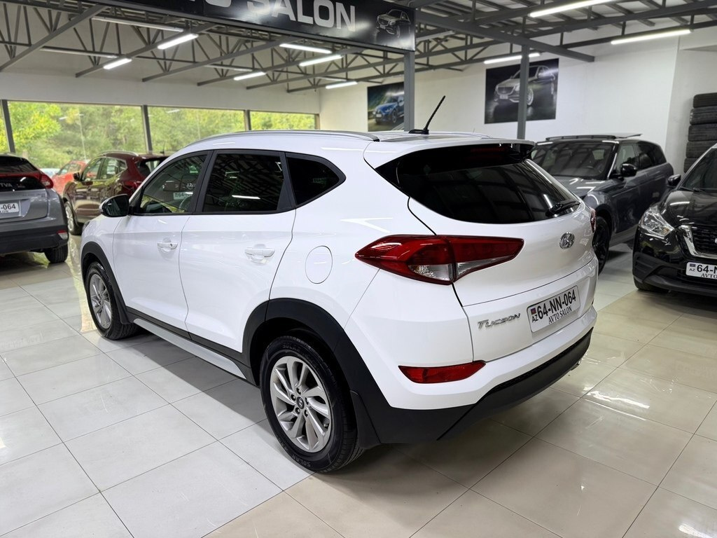 2017 Hyundai Tucson, 1.6L, 119300km - Image 6