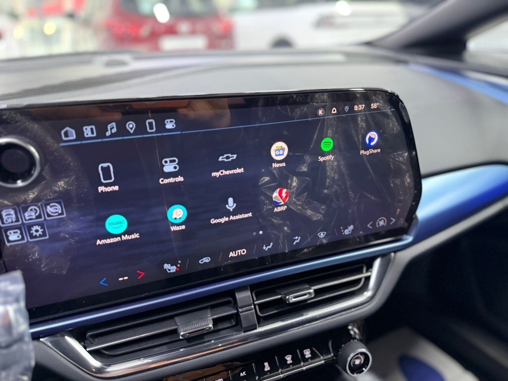 2025 Chevrolet Equinox EV, 0.0L, 3500km - Image 14