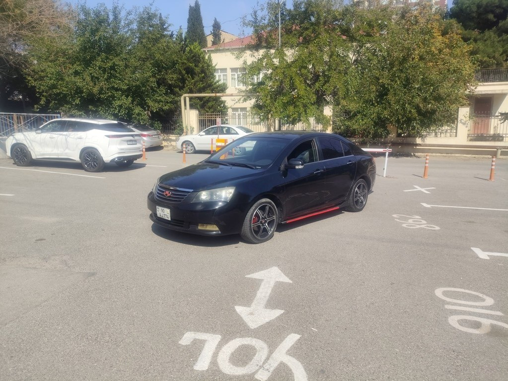 2012 Geely Emgrand EC7, 1.8L, 254780km - Image 2