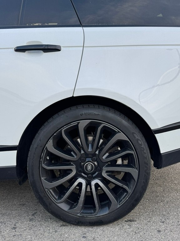 2017 Land Rover Range Rover, 3.0L, 90500km - Image 9