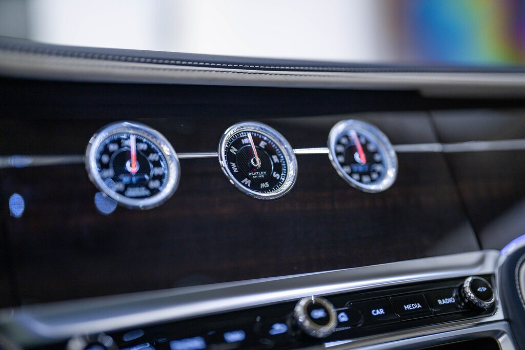 2025 Bentley Flying Spur, 4.0L, 0km - Image 18
