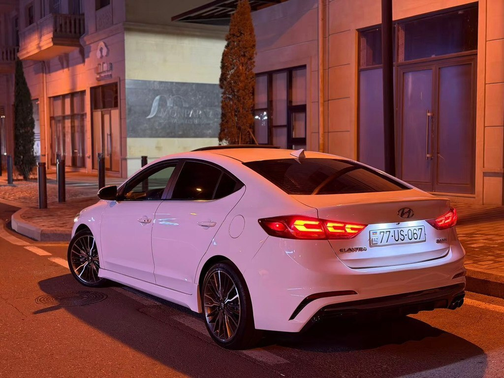 2018 Hyundai Elantra, 1.6L, 146450km - Image 12