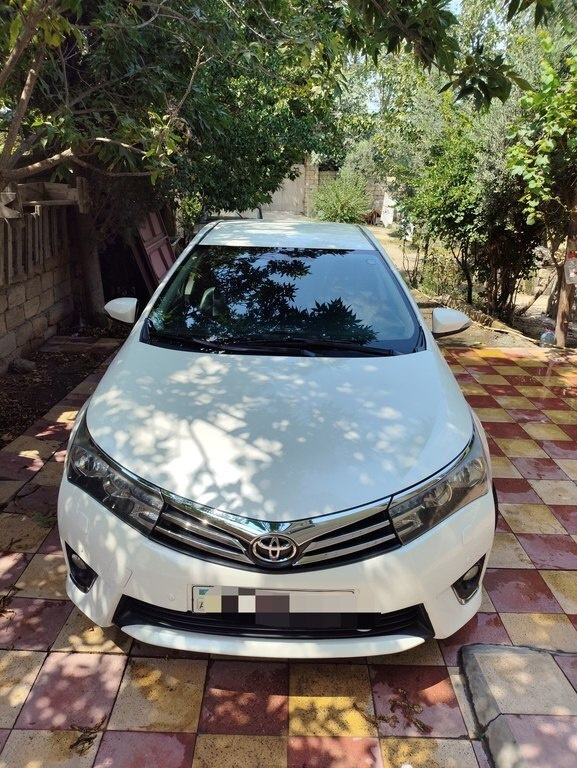 2014 Toyota Corolla, 1.6L, 181126km - Image 1