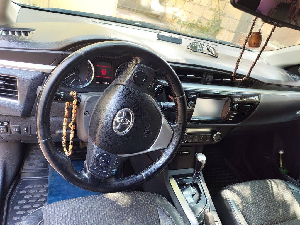2014 Toyota Corolla, 1.6L, 181126km - Image 6
