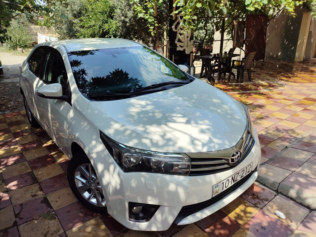 2014 Toyota Corolla, 1.6L, 181126km - Image 9