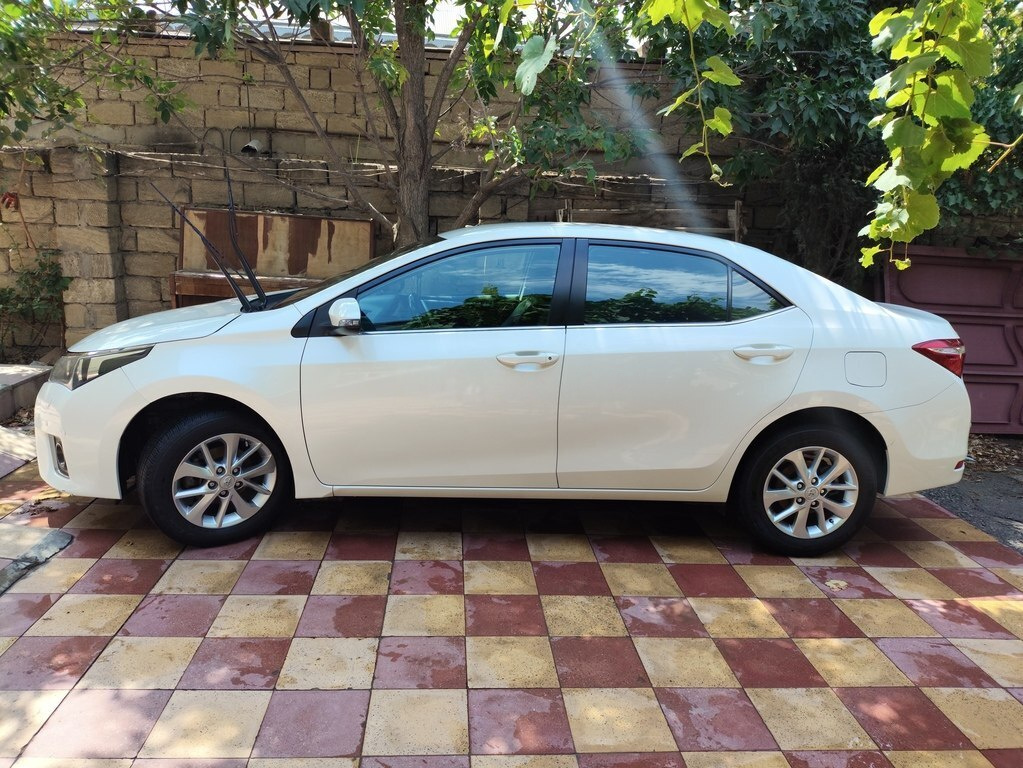 2014 Toyota Corolla, 1.6L, 181126km - Image 10