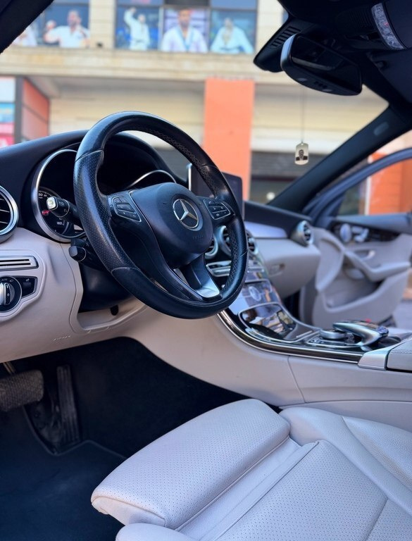 2018 Mercedes C 300, 2.0L, 117000km - Image 12
