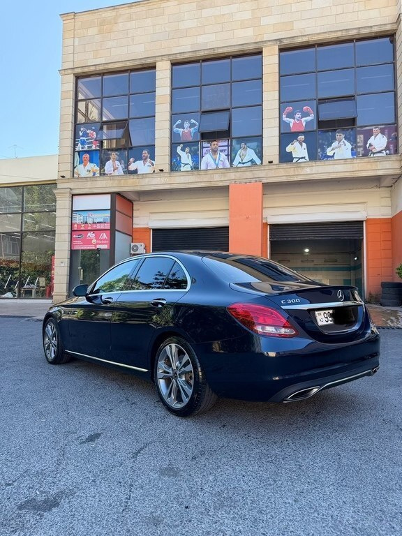 2018 Mercedes C 300, 2.0L, 117000km - Image 13