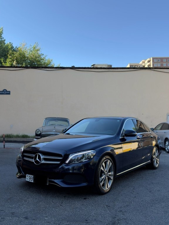 2018 Mercedes C 300, 2.0L, 117000km - Image 16