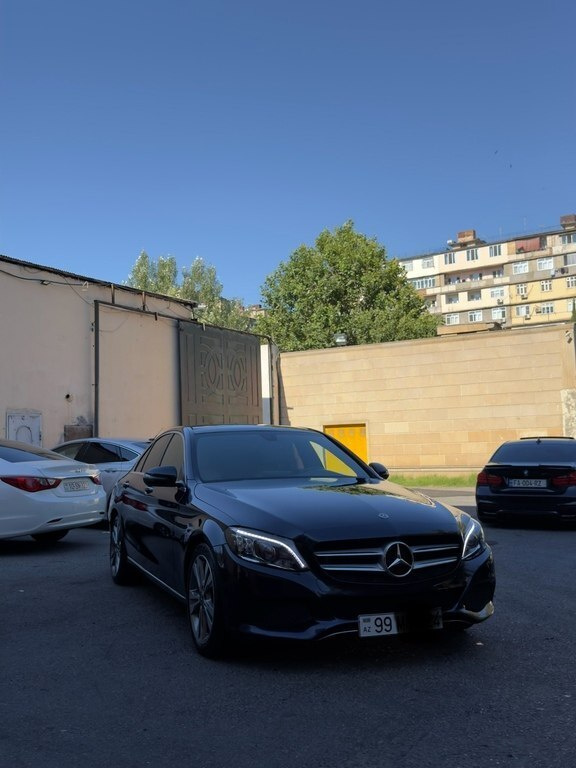2018 Mercedes C 300, 2.0L, 117000km - Image 17