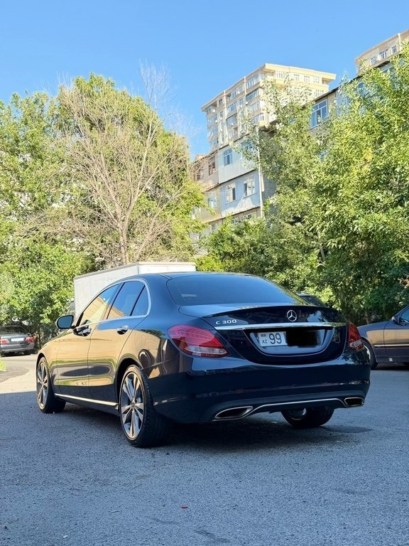 2018 Mercedes C 300, 2.0L, 117000km - Image 5