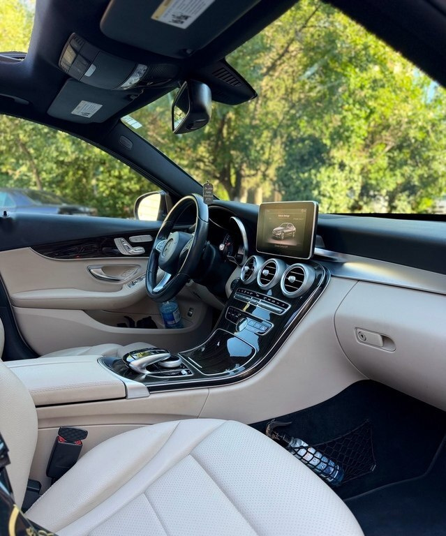 2018 Mercedes C 300, 2.0L, 117000km - Image 9