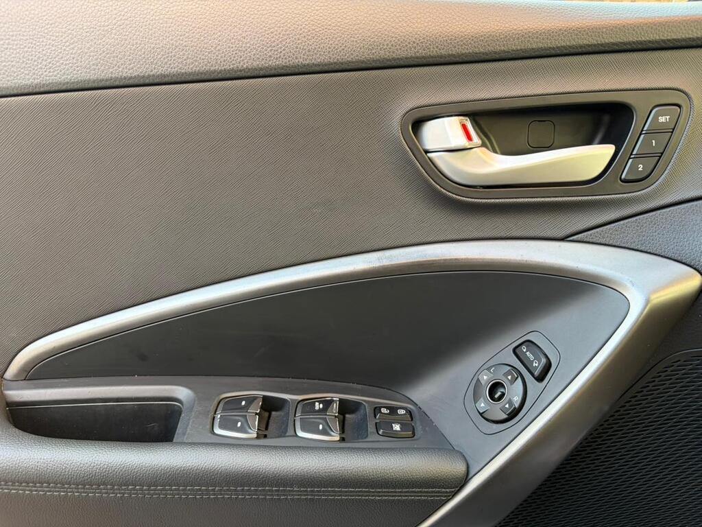 2016 Hyundai Santa Fe, 2.0L, 160000km - Image 12