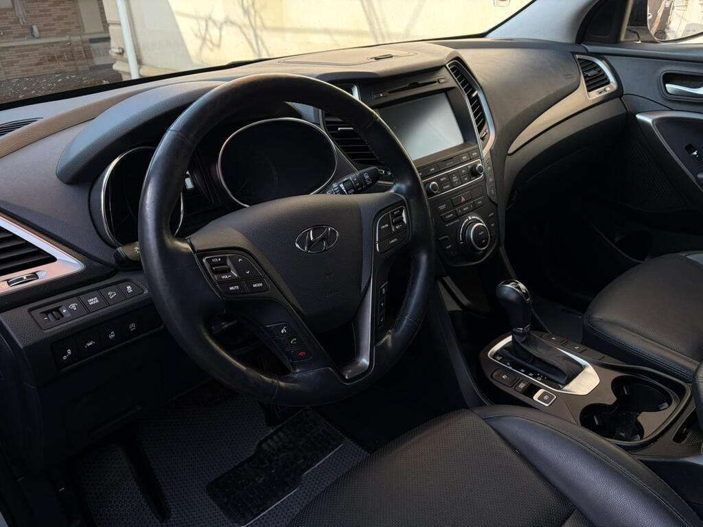 2016 Hyundai Santa Fe, 2.0L, 160000km - Image 8