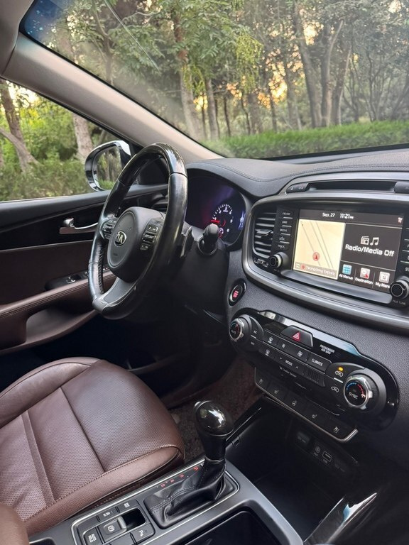 2017 Kia Sorento, 2.0L, 224000km - Image 13