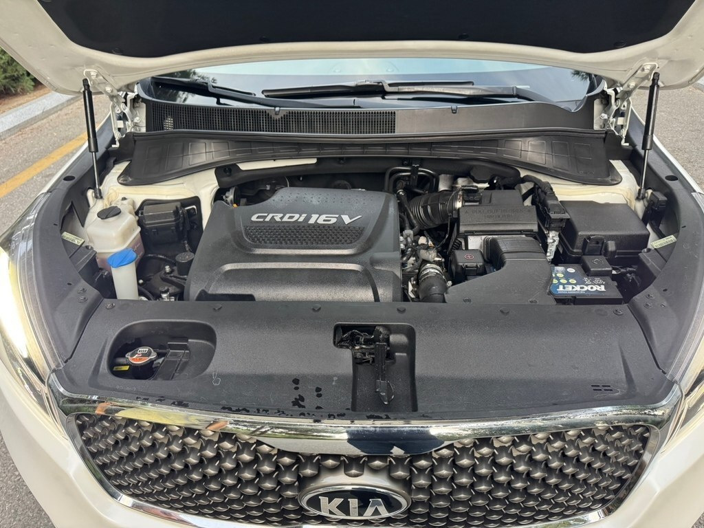 2017 Kia Sorento, 2.0L, 224000km - Image 15