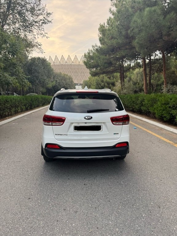 2017 Kia Sorento, 2.0L, 224000km - Image 4