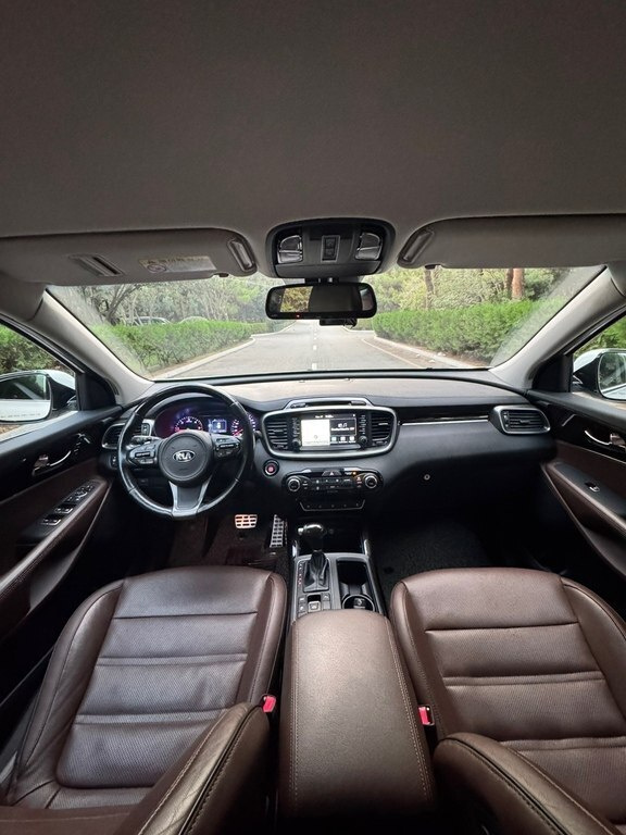 2017 Kia Sorento, 2.0L, 224000km - Image 8