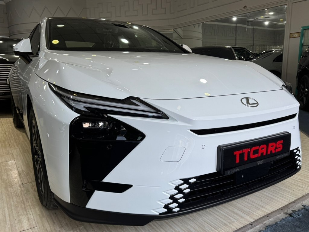 2026 Lexus ES 350h, 2.5L, 0km - Image 3