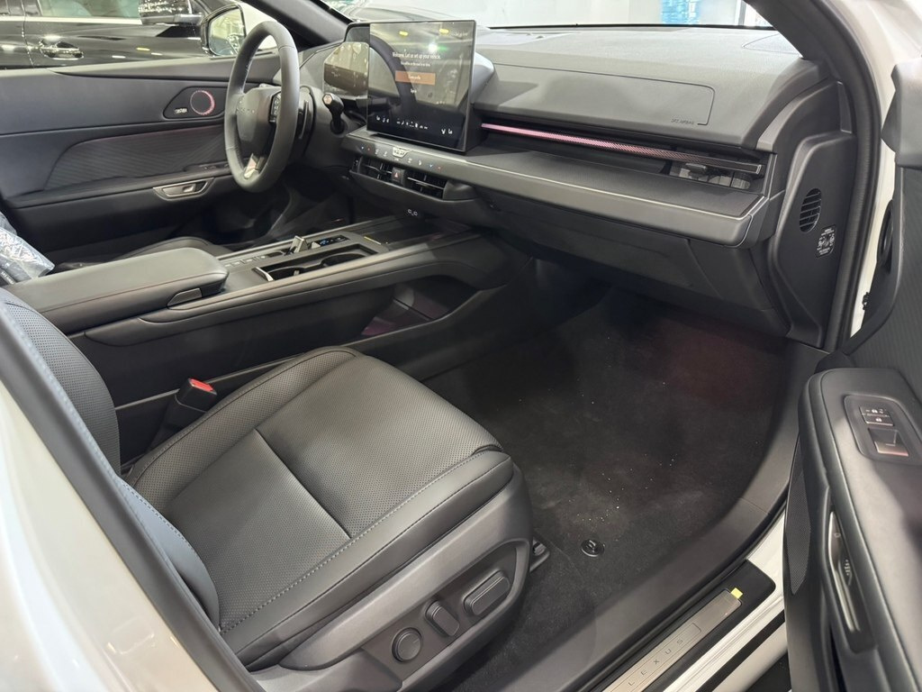 2026 Lexus ES 350h, 2.5L, 0km - Image 21
