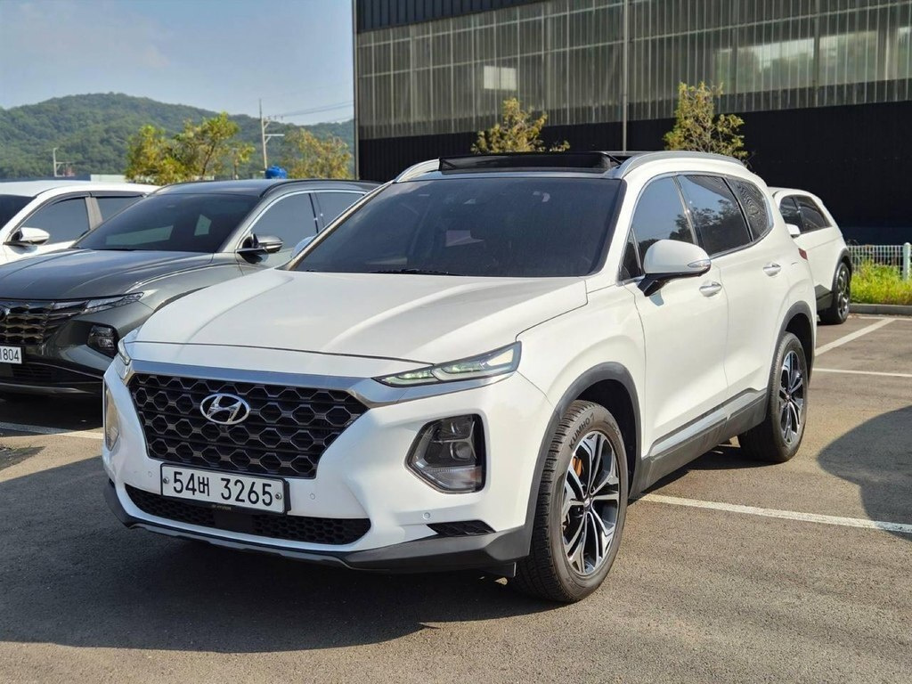 2018 Hyundai Santa Fe, 2.0L, 77400km - Image 1