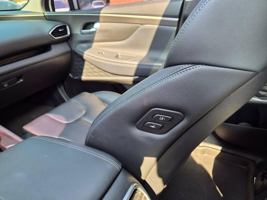 2018 Hyundai Santa Fe, 2.0L, 77400km - Image 14
