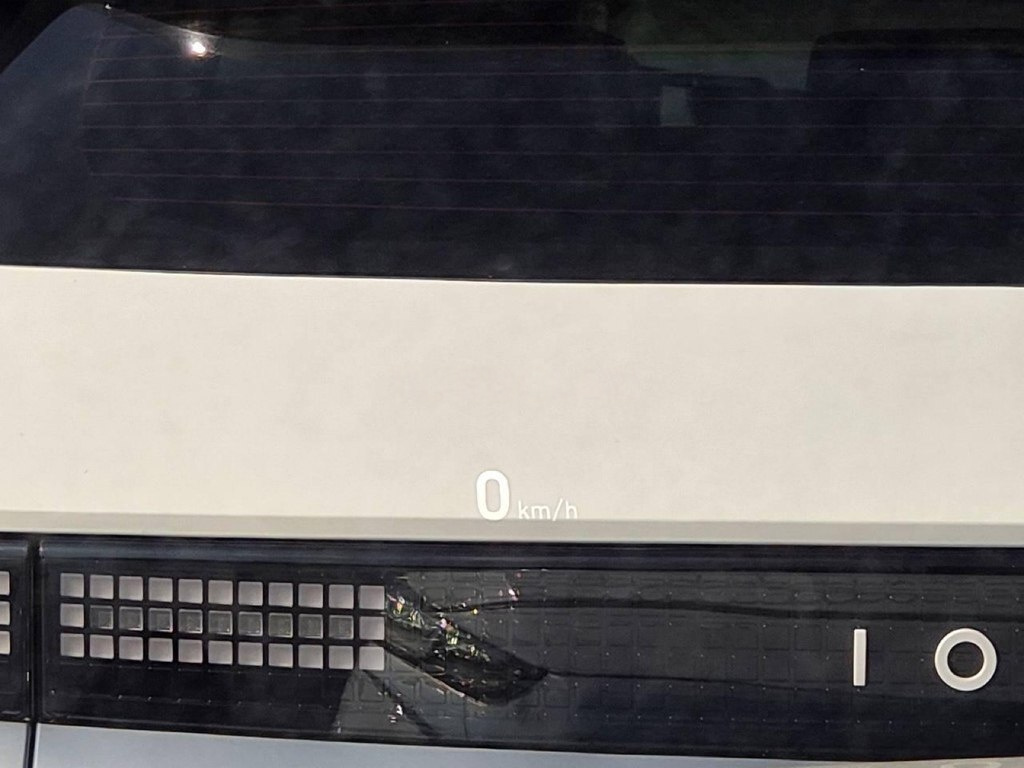 2018 Hyundai Santa Fe, 2.0L, 77400km - Image 10