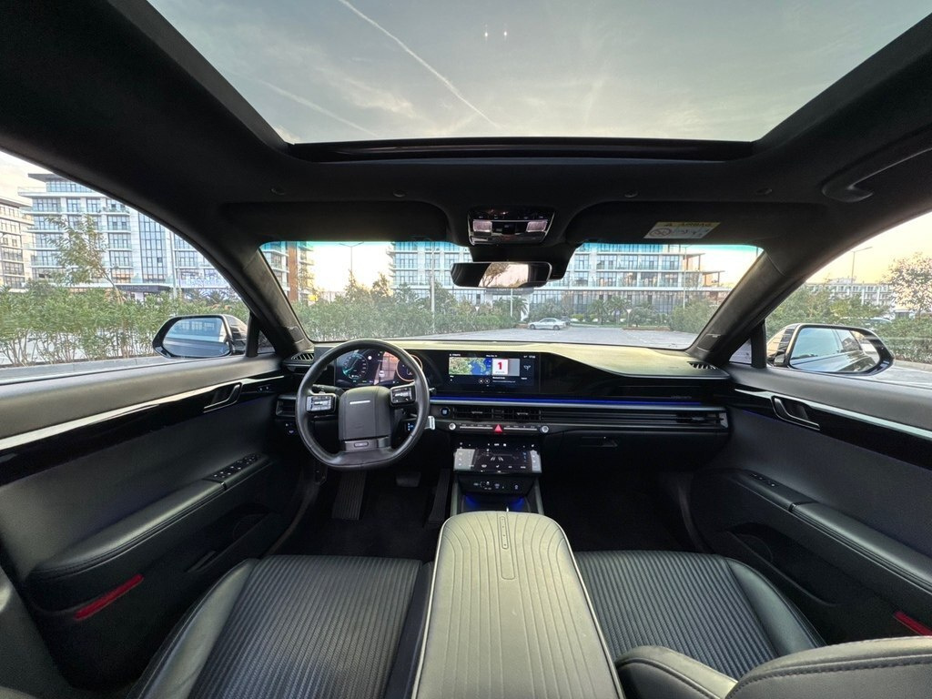 2023 Hyundai Grandeur, 1.6L, 36300km - Image 3