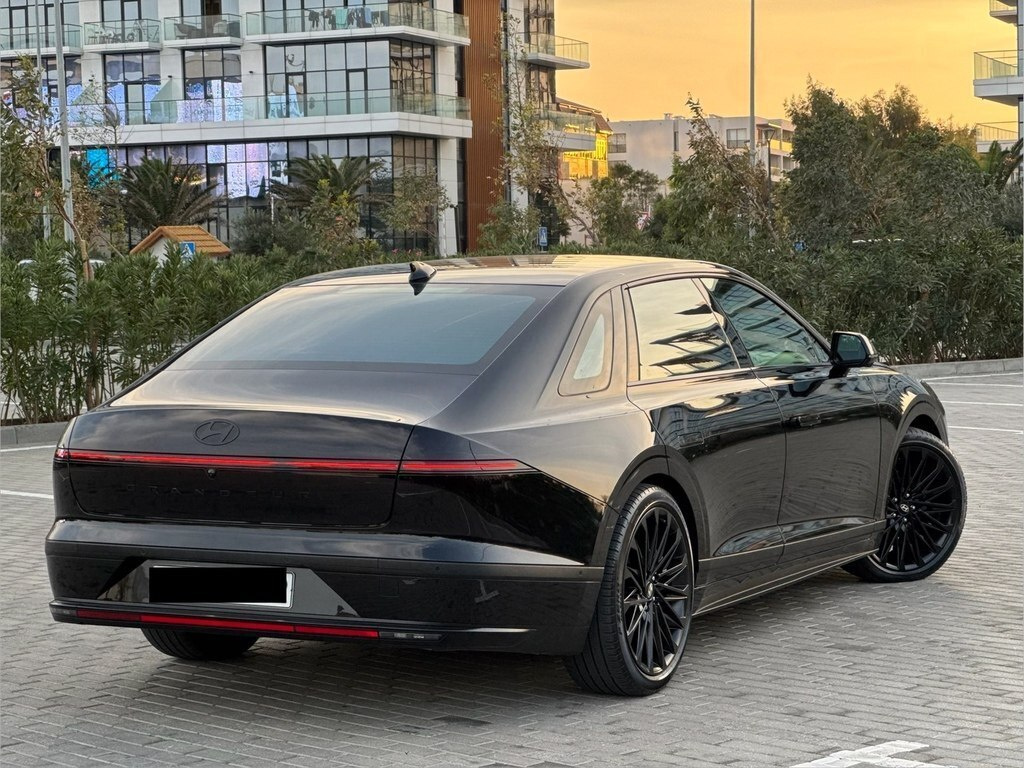 2023 Hyundai Grandeur, 1.6L, 36300km - Image 4