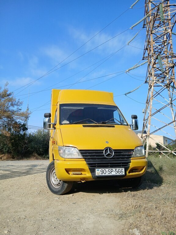 2001 Mercedes Sprinter 515, 2.2L, 295000km - Image 2