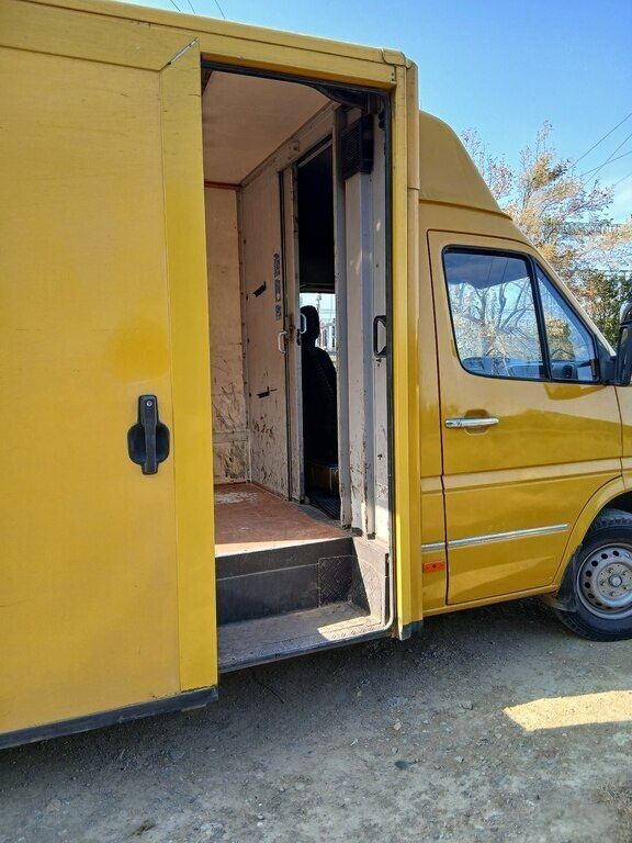 2001 Mercedes Sprinter 515, 2.2L, 295000km - Image 12
