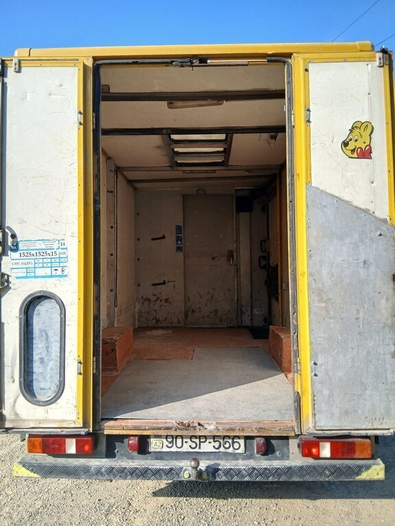 2001 Mercedes Sprinter 515, 2.2L, 295000km - Image 5