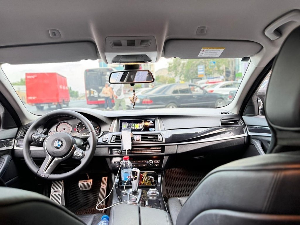 2012 BMW 520, 2.0L, 178500km - Image 3