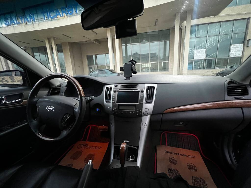2008 Hyundai Sonata, 2.0L, 219000km - Image 5