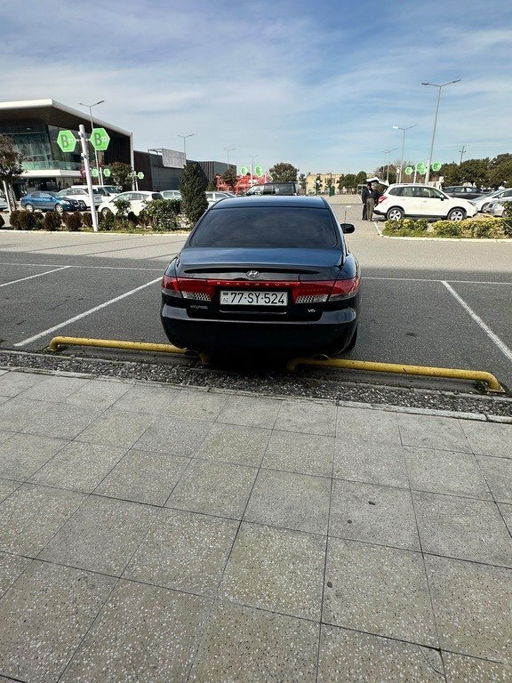 2009 Hyundai Grandeur, 2.7L, 216000km - Image 2