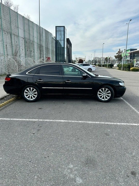 2009 Hyundai Grandeur, 2.7L, 216000km - Image 3