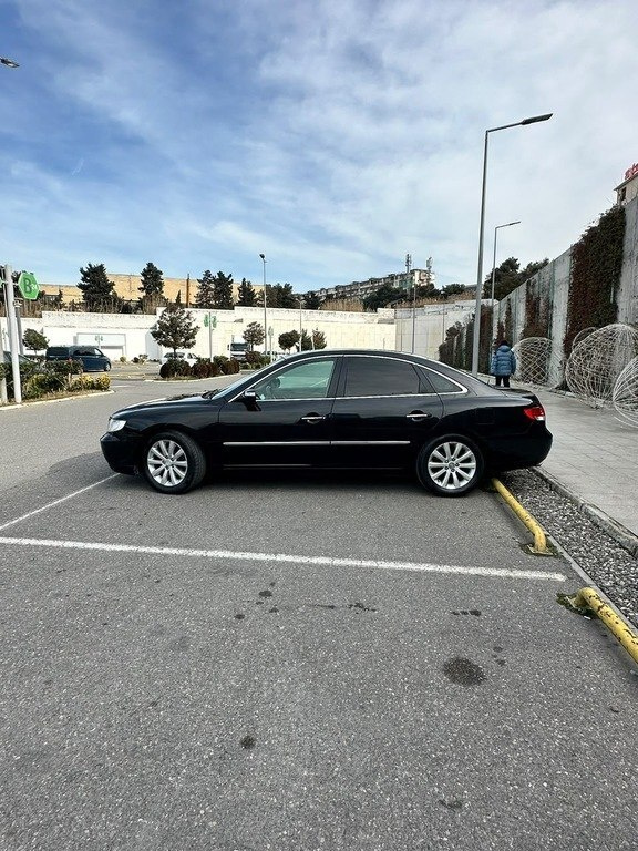 2009 Hyundai Grandeur, 2.7L, 216000km - Image 4