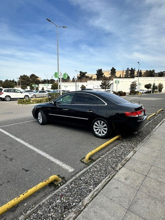 2009 Hyundai Grandeur, 2.7L, 216000km - Image 8