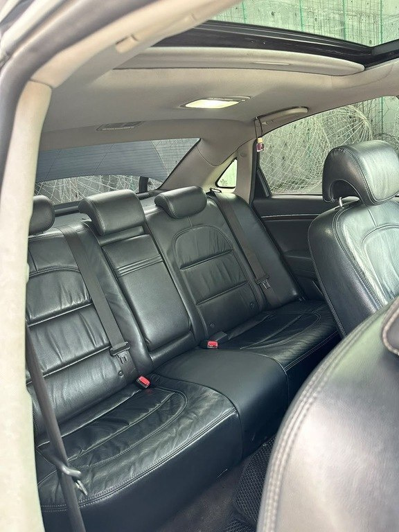 2009 Hyundai Grandeur, 2.7L, 216000km - Image 9