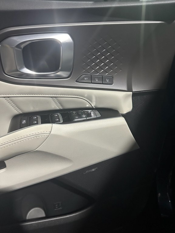 2024 Kia Sorento, 1.6L, 5000km - Image 11