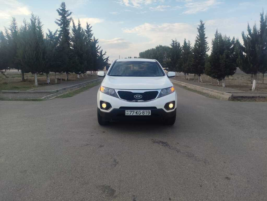 2010 Kia Sorento, 2.0L, 223000km - Image 1