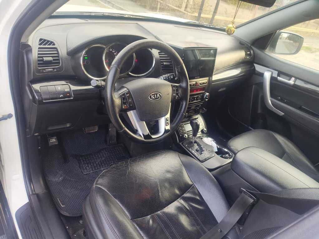 2010 Kia Sorento, 2.0L, 223000km - Image 12