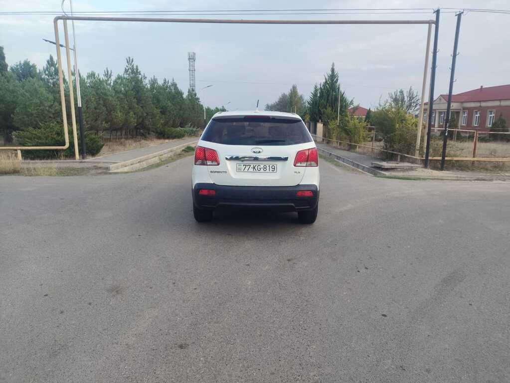 2010 Kia Sorento, 2.0L, 223000km - Image 9