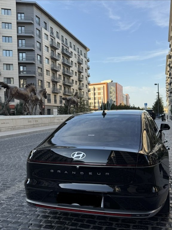 2023 Hyundai Grandeur, 1.6L, 41000km - Image 6