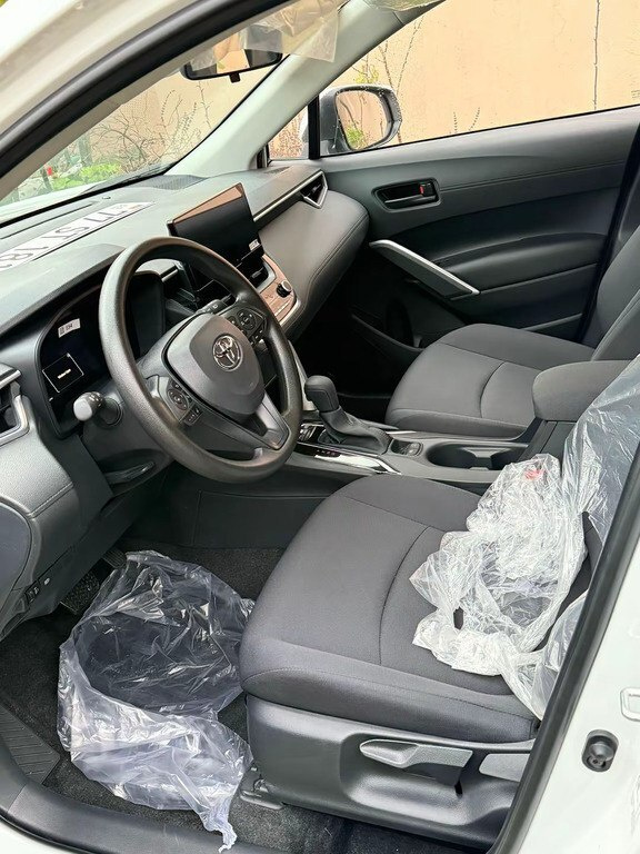 2025 Toyota Corolla Cross, 2.0L, 0km - Image 17